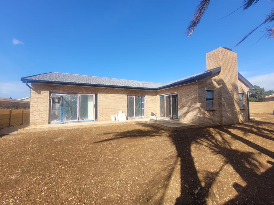 4 Bedroom Property for Sale in Noorsekloof Eastern Cape